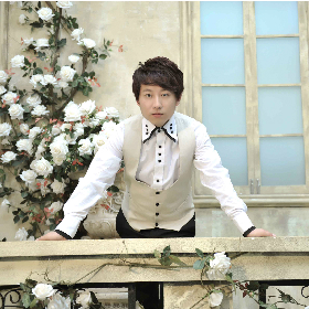 設計總監-龍思洛