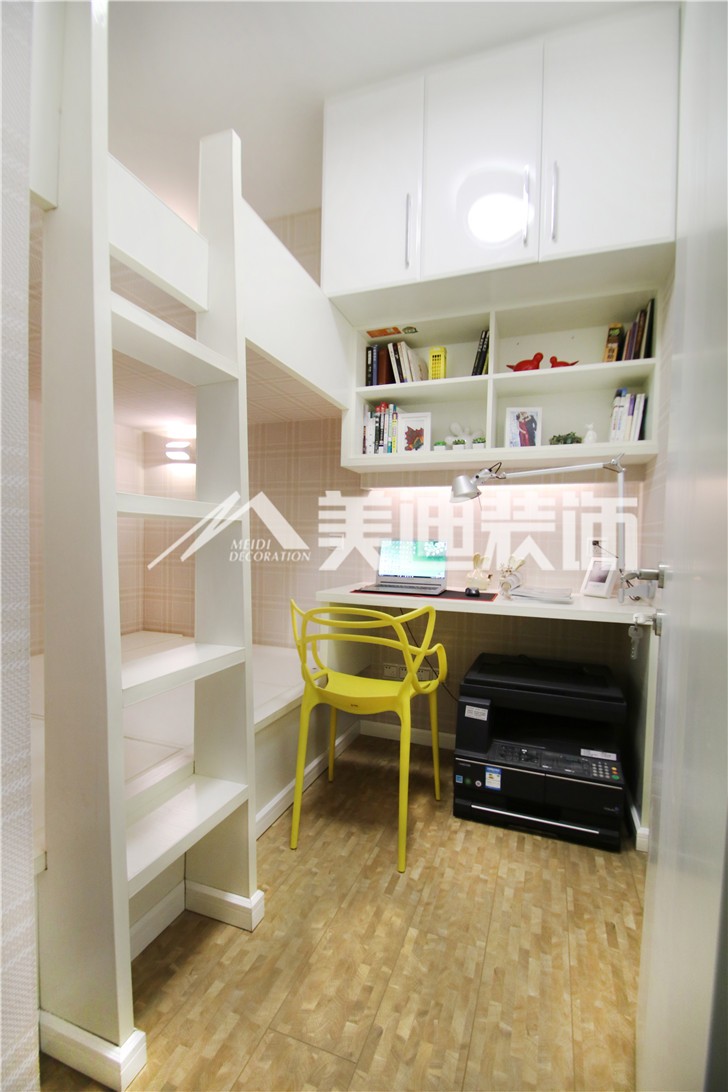 蘭亭玥島現代簡約風裝修案例圖—小孩房