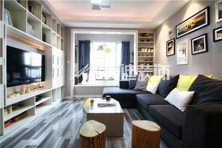 蘭亭玥島現代簡約風裝修案例圖—客廳
