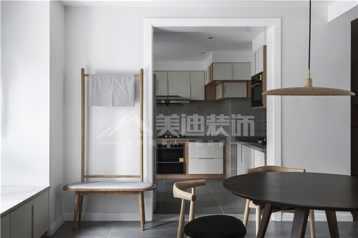 國泰九龍灣140平現代風裝修案例圖—客廳