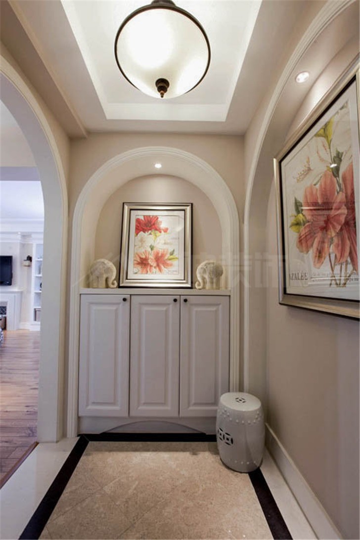 沁園春140平美式風裝修案例圖—過道