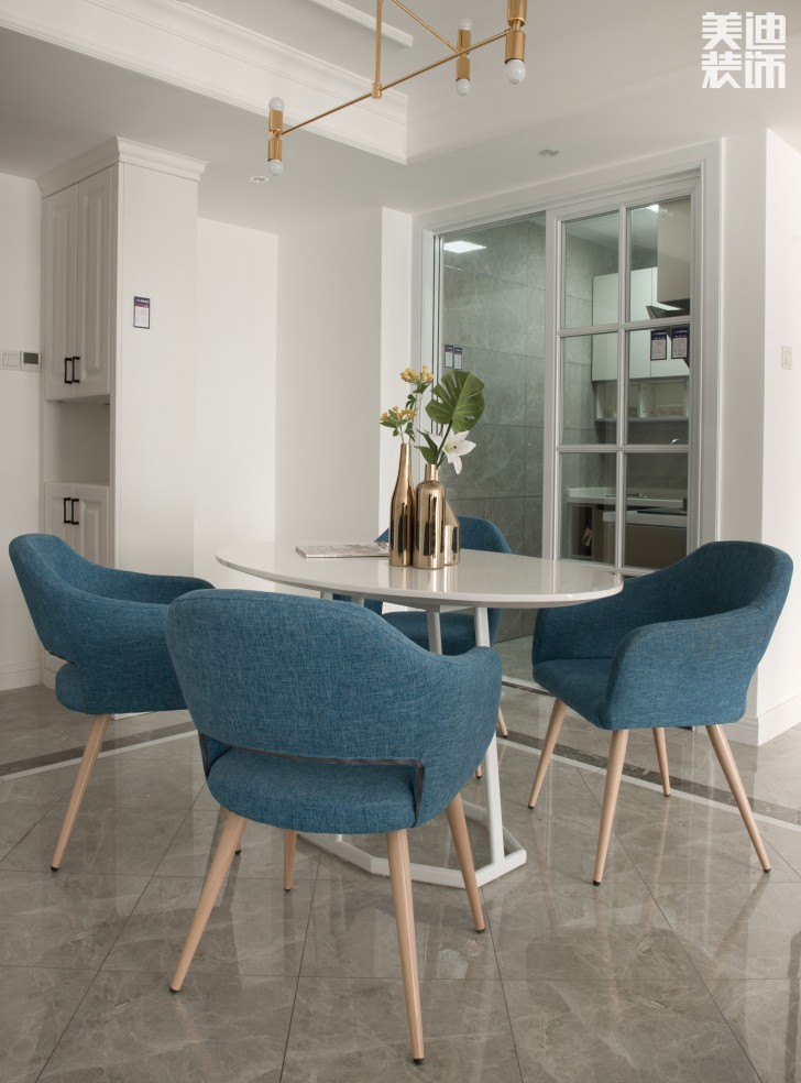 雙灣國際120平米新奢古典案例裝修實拍圖-餐廳