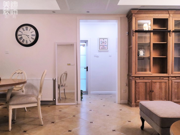 方小區128小美風格裝修案例實拍圖--客餐廳