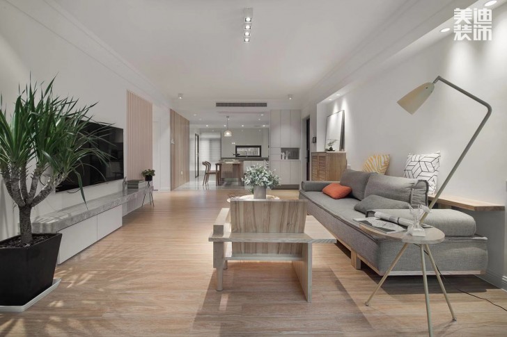 中航城140平米日式風(fēng)格裝修實拍圖--客廳