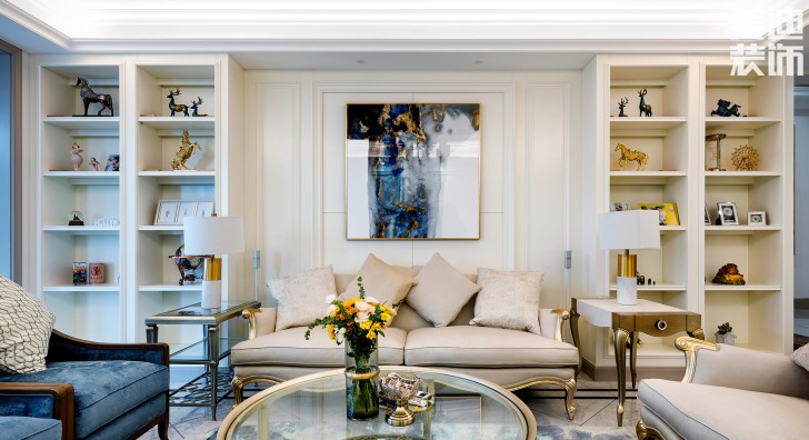 中隆國際御璽220平米美式輕奢風裝修案例實拍圖-沙發背景墻